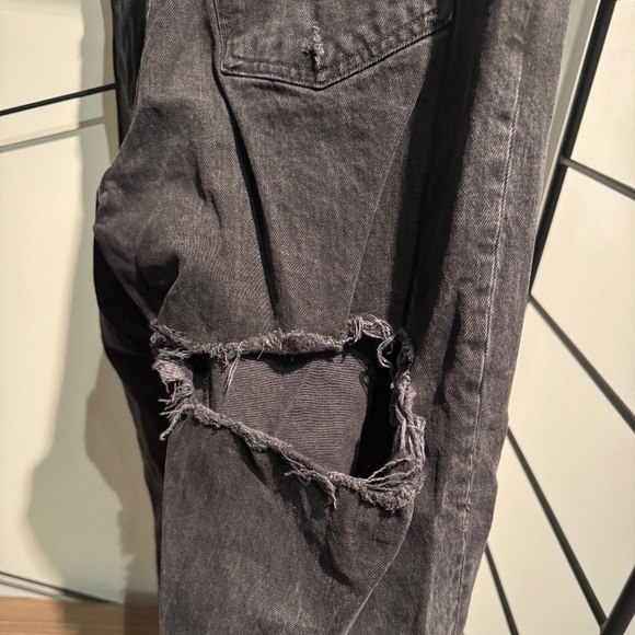 Black High Rise 90s Relaxed Jeans (size 14/32) - Abercrombie & Fitch - Picture 5 of 5